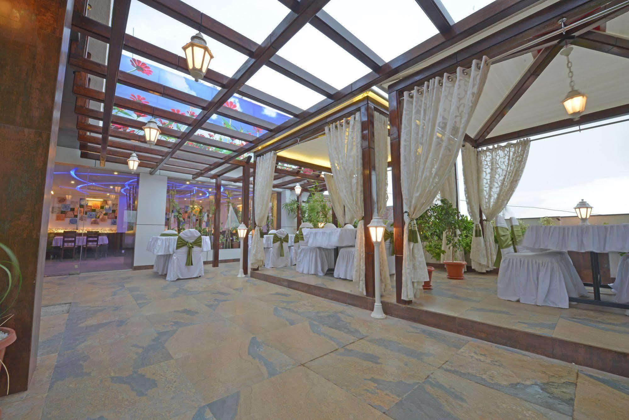 Hotel Jp International Aurangabad  Ngoại thất bức ảnh