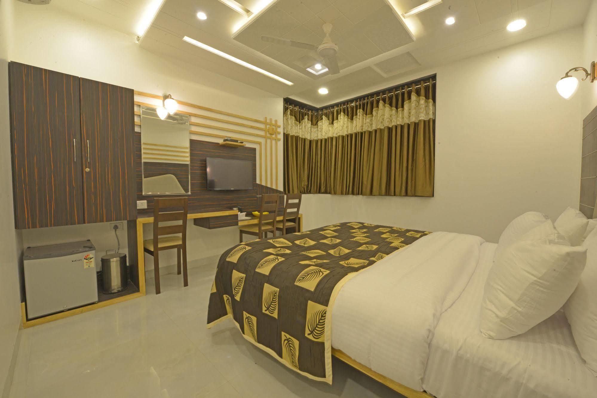 Hotel Jp International Aurangabad  Ngoại thất bức ảnh